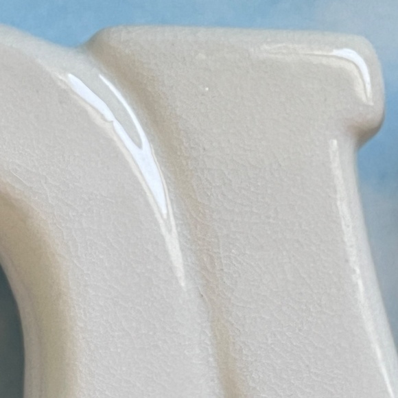 Ceramic Off-white l-o-v-e Letters Sign - Picture 6 of 9